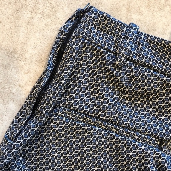 H&M Geometric Skinny Cigarette Trousers Sz 4 - Picture 3 of 5